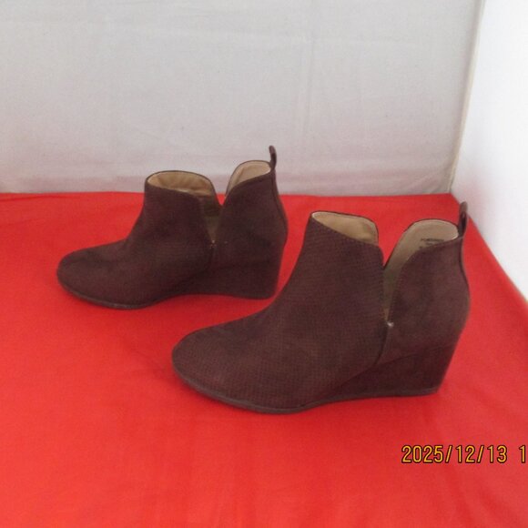 Journee Collection Mylee Wedge Booties $109 - US Size 5 1/2 - Brown - 1412 - Picture 2 of 10